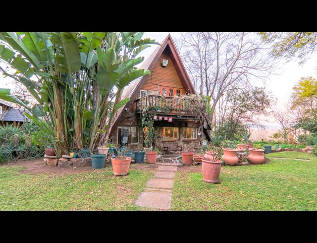 6 BEDROOM LODGE FOR SALE IN SCHURVEBERG AH